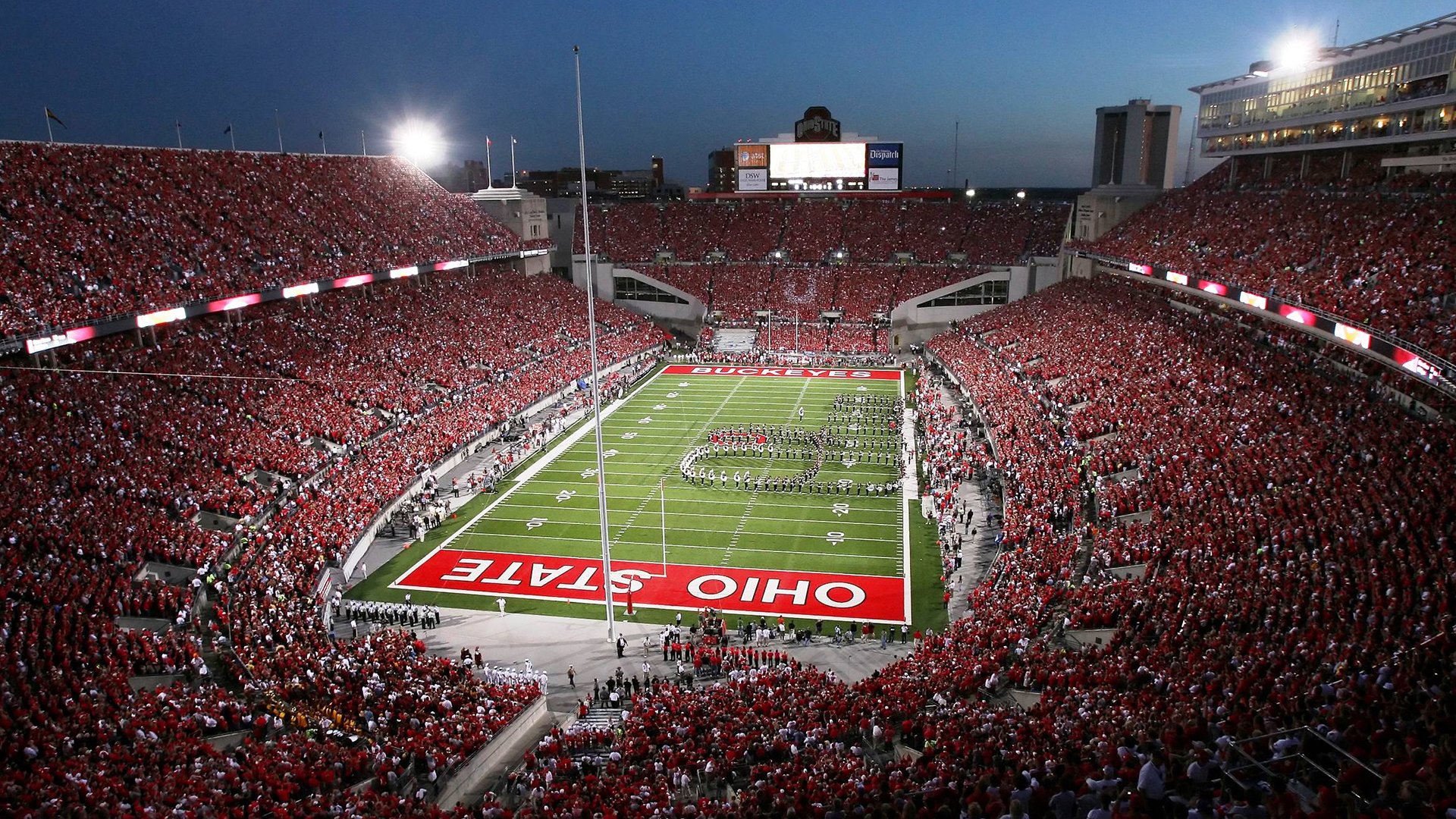 星空体育官方网站-世锦赛四强战激情夜！利拉德里突外投，密尔沃基雄鹿惊险热刺  第2张